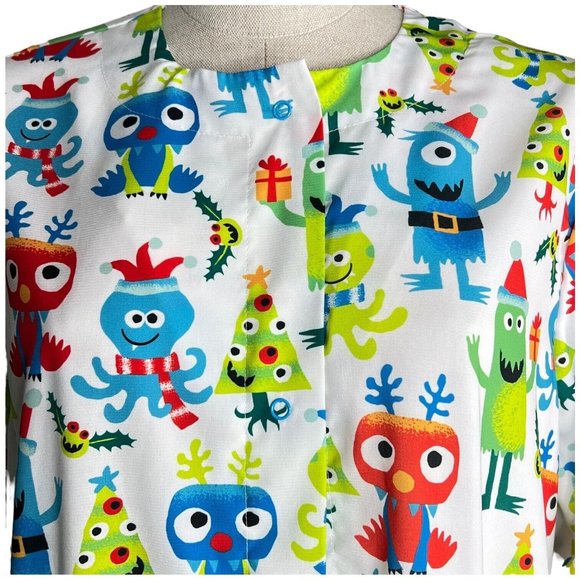 Butter Soft Scrub Top Size M Women’s Uniform Long Sleeve Kids Characters Xmas - Picture 1 of 6